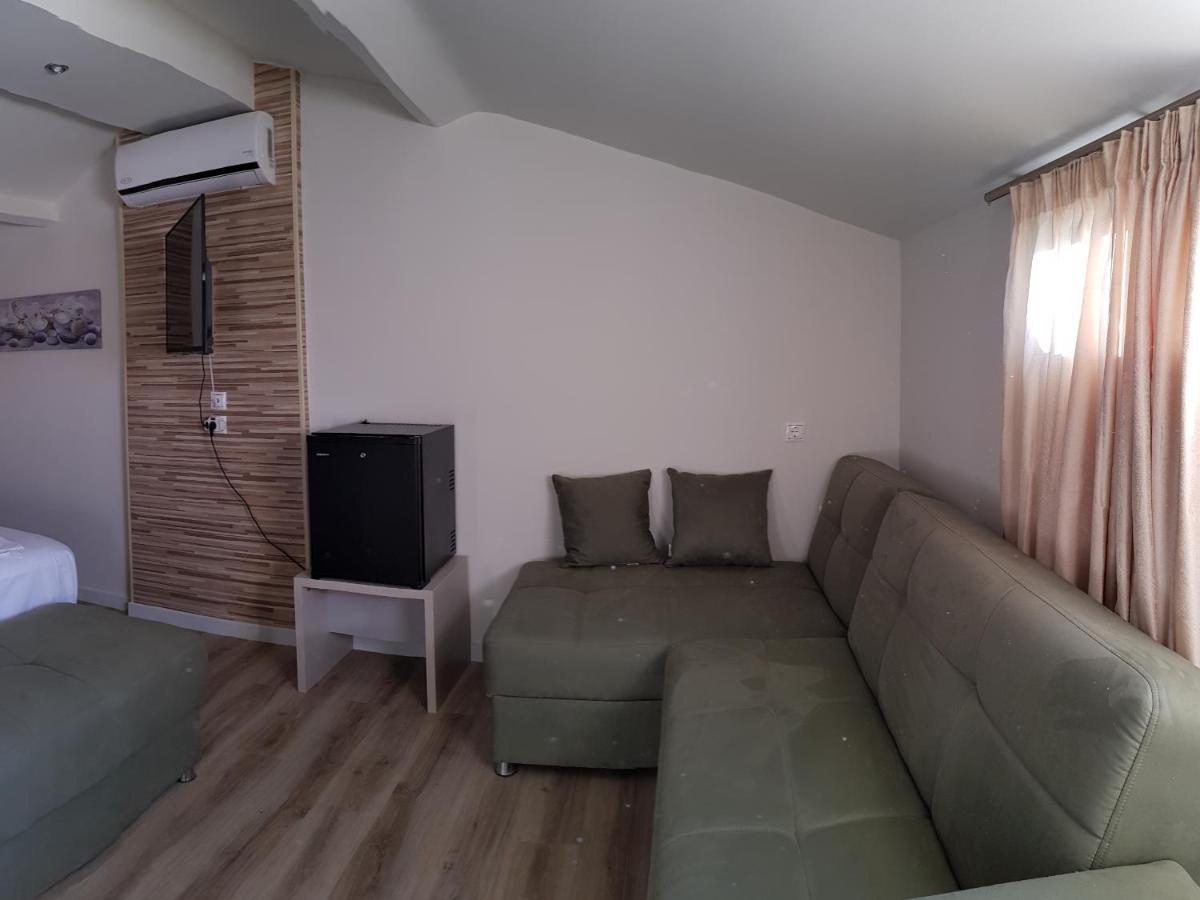 Ola Kala Apartments And Rooms Vlikhon Luaran gambar