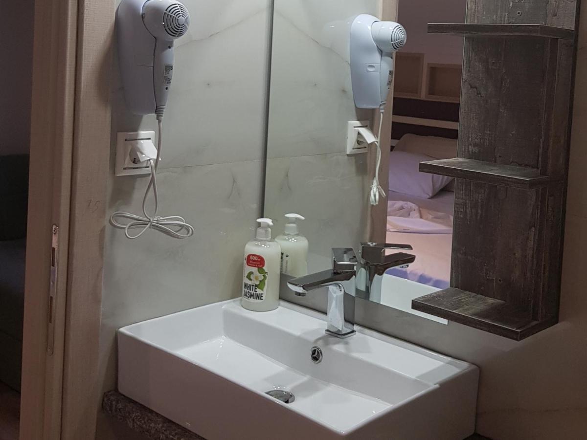 Ola Kala Apartments And Rooms Vlikhon Luaran gambar