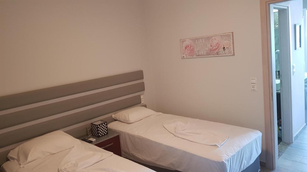 Ola Kala Apartments And Rooms Vlikhon Luaran gambar