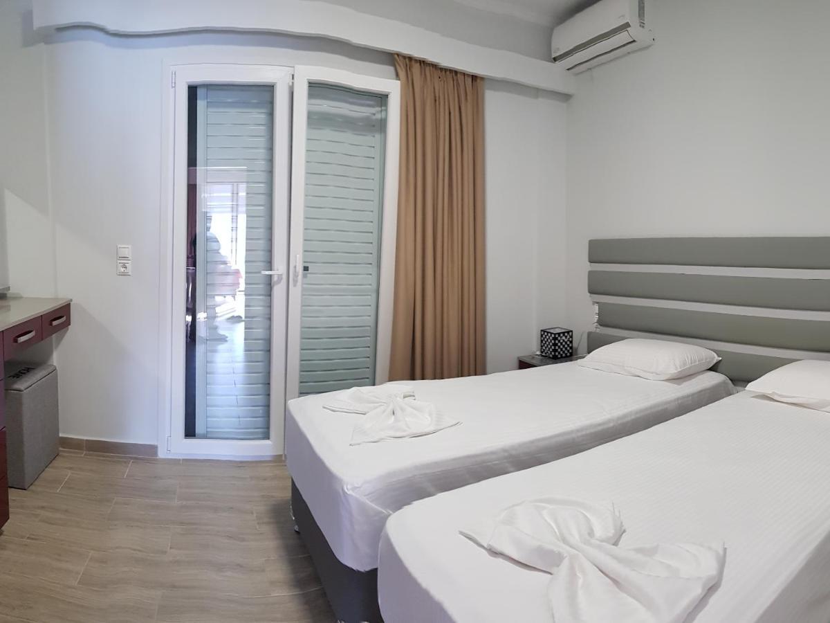 Ola Kala Apartments And Rooms Vlikhon Luaran gambar