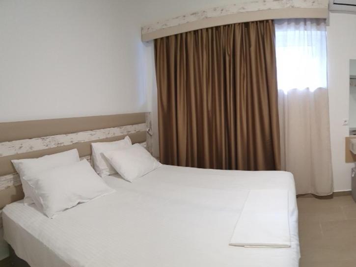 Ola Kala Apartments And Rooms Vlikhon Bilik gambar